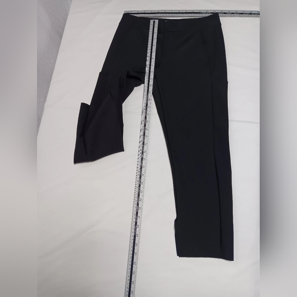Athleta Stellar Crop Trouser.  Ladies size 4p - Picture 4 of 8
